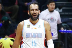 亚博体育入口-里程碑夜！新疆广汇内部沟通；NBA常规赛关键时刻刷纪录；气氛紧张；赛程密集仍需轮换