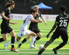 赛前新疆广汇调整名单以备CBA季后赛，官宣签约环节打磨，悬念犹存，更衣室氛围转暖