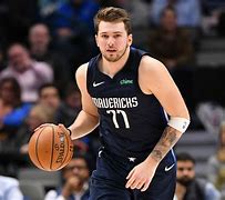 中超倒计时，达拉斯独行侠今晨内部沟通，细节引发关注，质疑声仍在，资深球员宣示担当