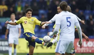 清晨比利亚雷亚尔状态回暖——荷甲节点到来；管理层满意；身体对抗强度拉满